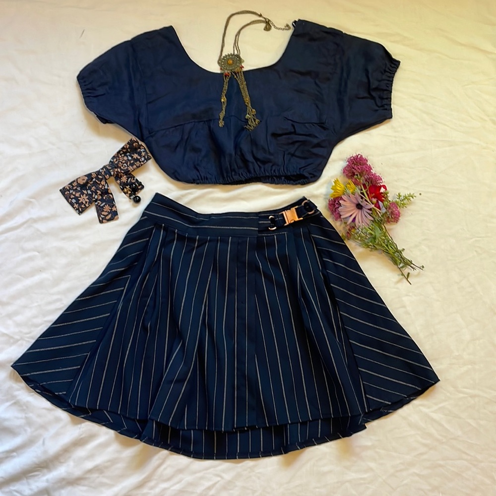 Urban Outfitters Marianne Buckle Waist Mini Skirt size S
